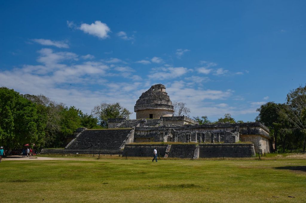 El Caracol, edificio conocido como uno de los observatorios astronómicos de los Mayas